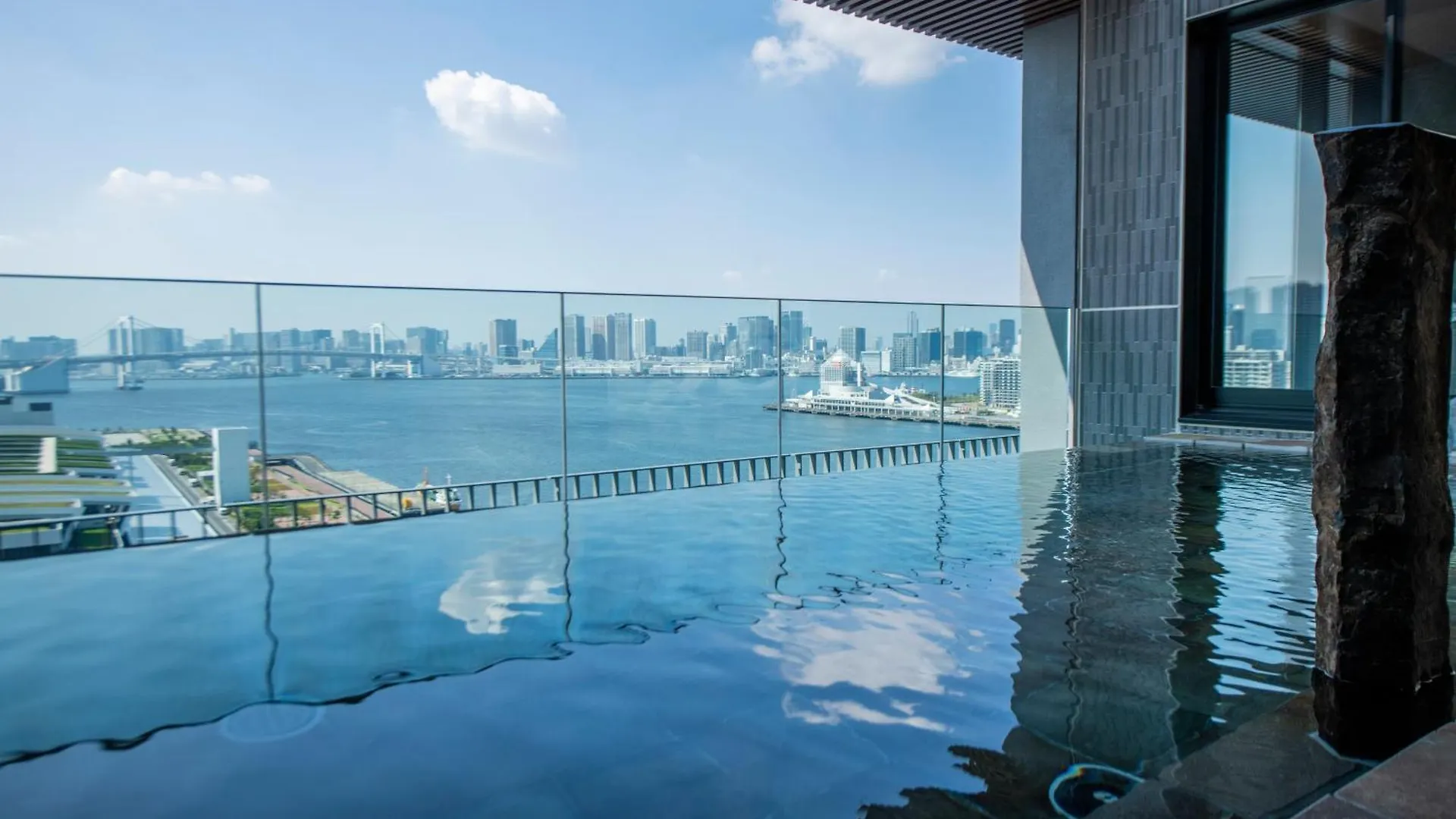 La Vista Tokyo Bay 호텔